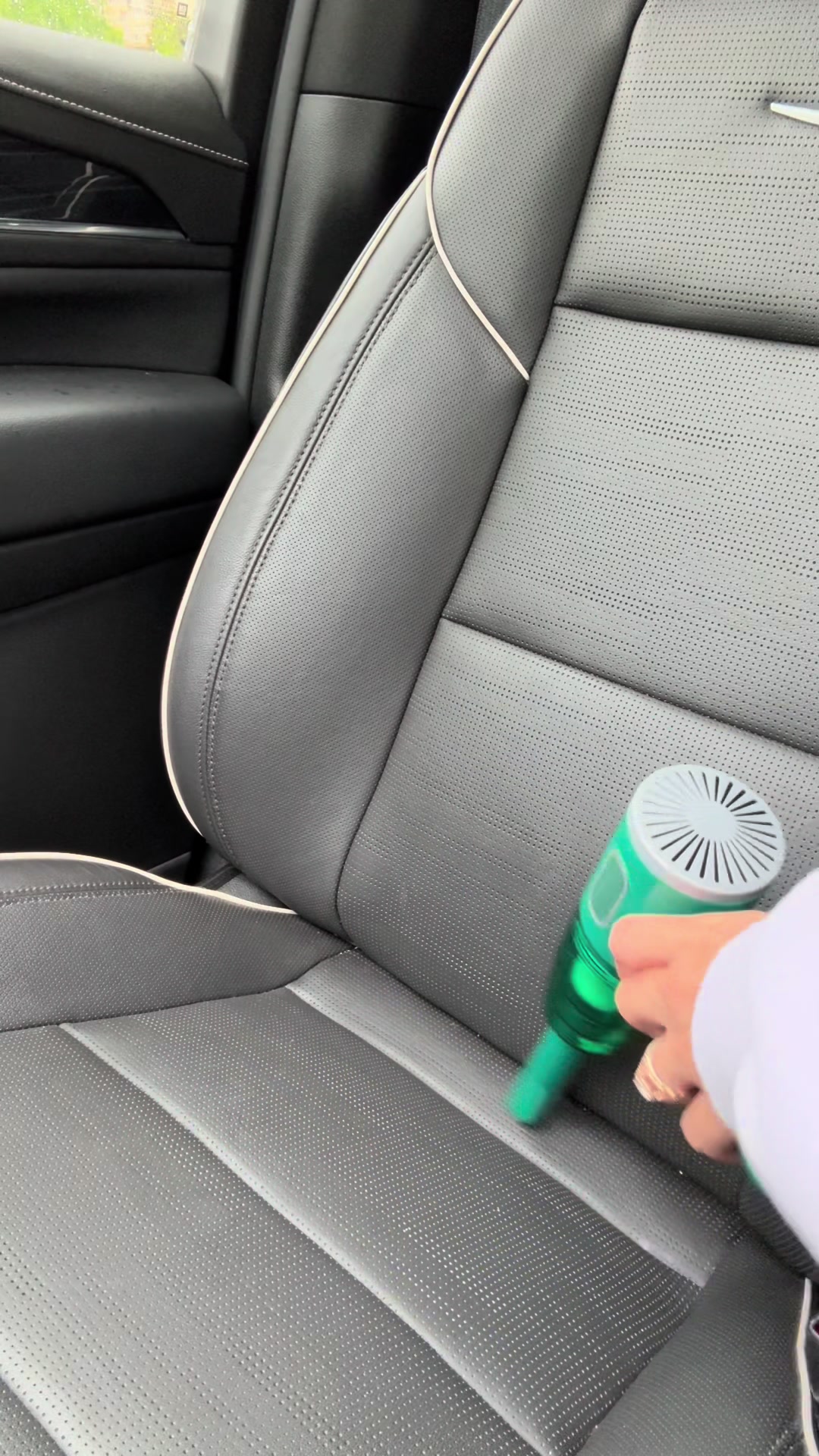 Love a clean car 🚗  ✨ 🧽