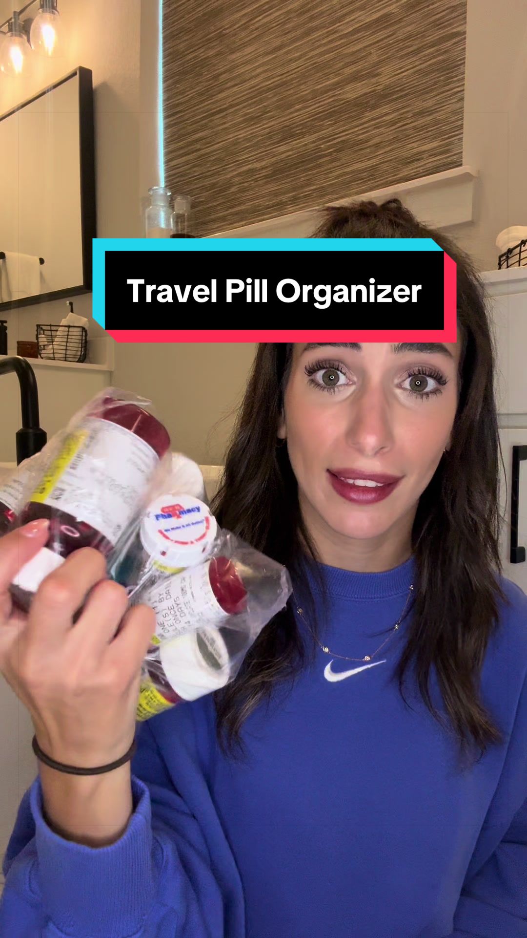 Traveling with loose vitamins and pills is chaotic ✈️💊 This travel pill organizer keeps everything separated, compact, and easy to grab on the go. Perfect for vacations, carry-ons, daily supplements, prescriptions, and busy moms who need organization without bulky containers. One of those travel essentials you’ll use nonstop.