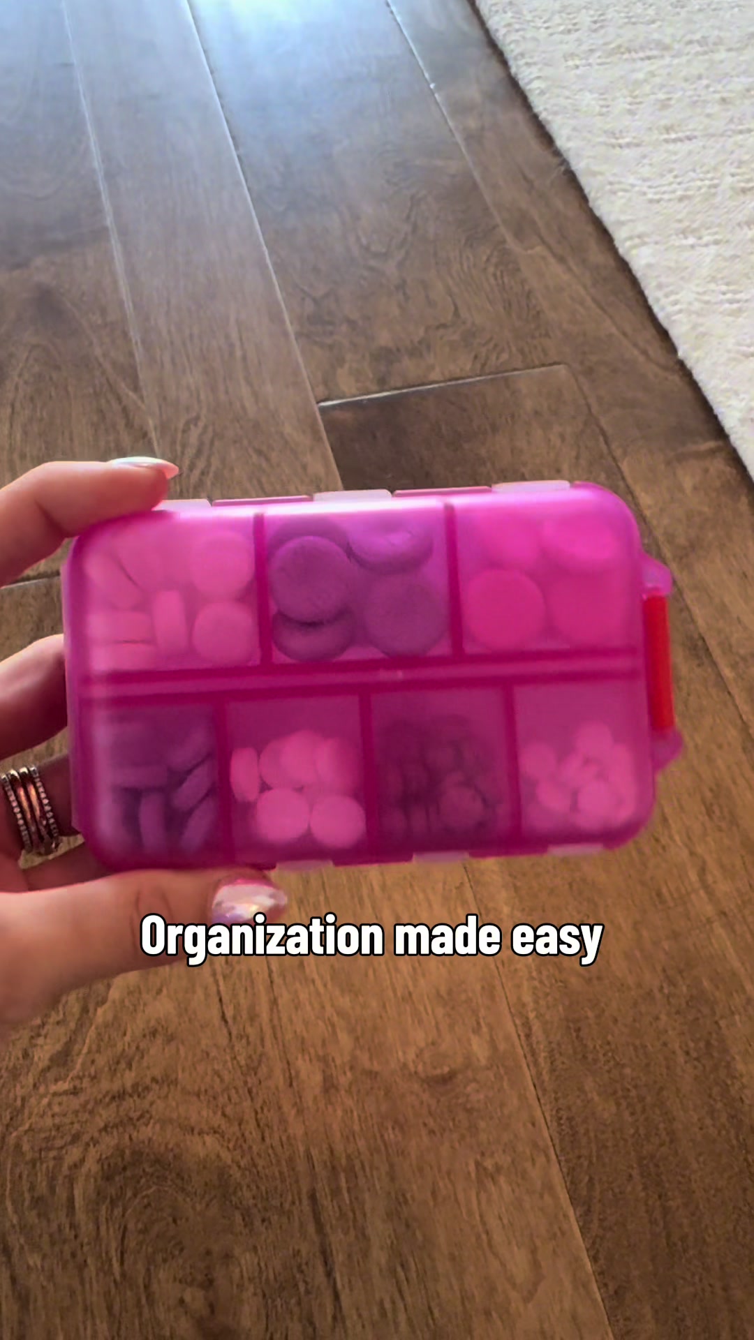 Travel pill organizer with premade labels = peak organization ✨ Easily organize medications, vitamins, supplements, and first aid essentials without the mess or confusion. The pre-labeled compartments make it simple to grab what you need fast at home, while traveling, in the car, or packing for college. Functional, compact, and perfect for busy moms and organized girls alike 🤍