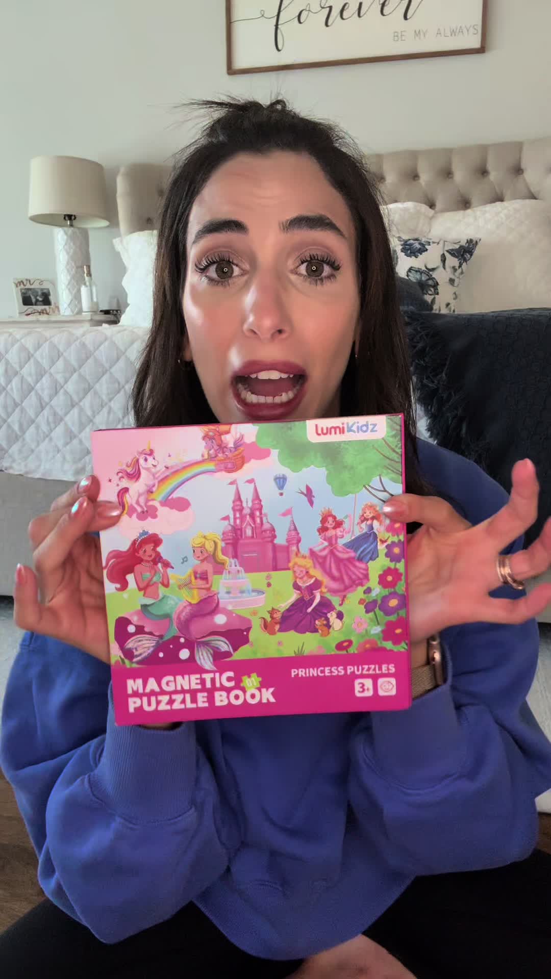 Screen-free entertainment that actually keeps my toddler busy 🎀 This magnetic princess puzzle book is coming everywhere with us this summer — car rides, restaurants, airplanes, doctor appointments… all the mom survival moments 😂 Compact, mess-free, and perfect for little princess lovers 👑✨