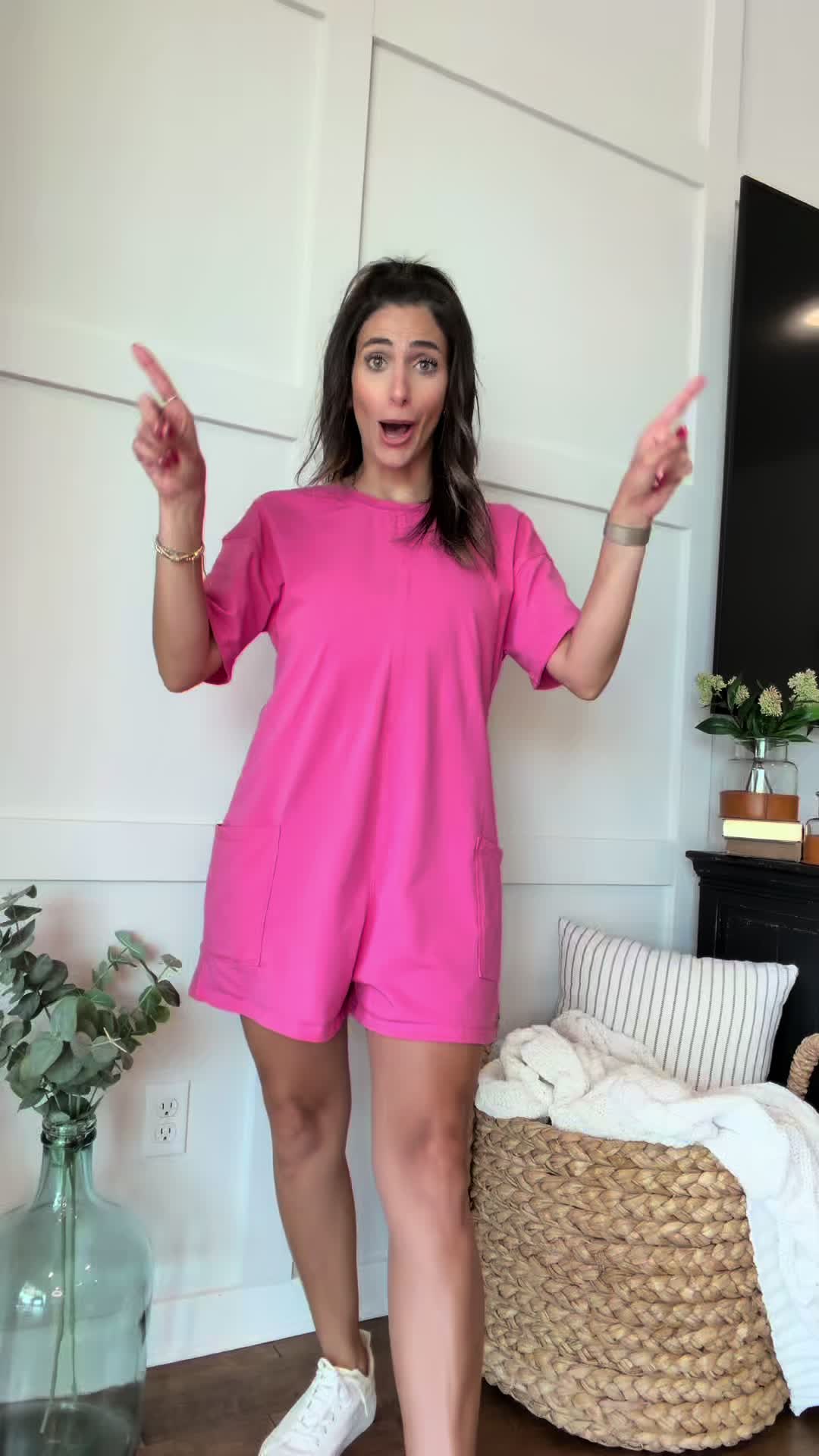 This oversized romper is the definition of comfy but make it cute 😭✨ Girls are buying one color… then immediately coming back for 3 more because the fit is THAT good 👏 Reviewers keep saying it’s soft like your favorite oversized tee, flattering without clinging, and somehow works for literally everybody — tall girls, curvy girls, postpartum moms, petite girls… EVERYONE. People are wearing this for errands, vacation, lounging, airport outfits, beach days, pregnancy, postpartum, and even dressing it up with jewelry and sneakers 💅 The oversized fit gives effortless “I just threw this on and still look cute” energy while staying breathable and insanely comfortable. Plus it has pockets 😮‍💨 One reviewer said she was worried it’d be too short at 5’8” and was shocked at how perfect the length was. Another said she’s already on her THIRD one 👀 If you love comfy fashion finds, easy summer outfits, loungewear, or oversized rompers that actually flatter your body… this is your sign to add to cart 🛒✨