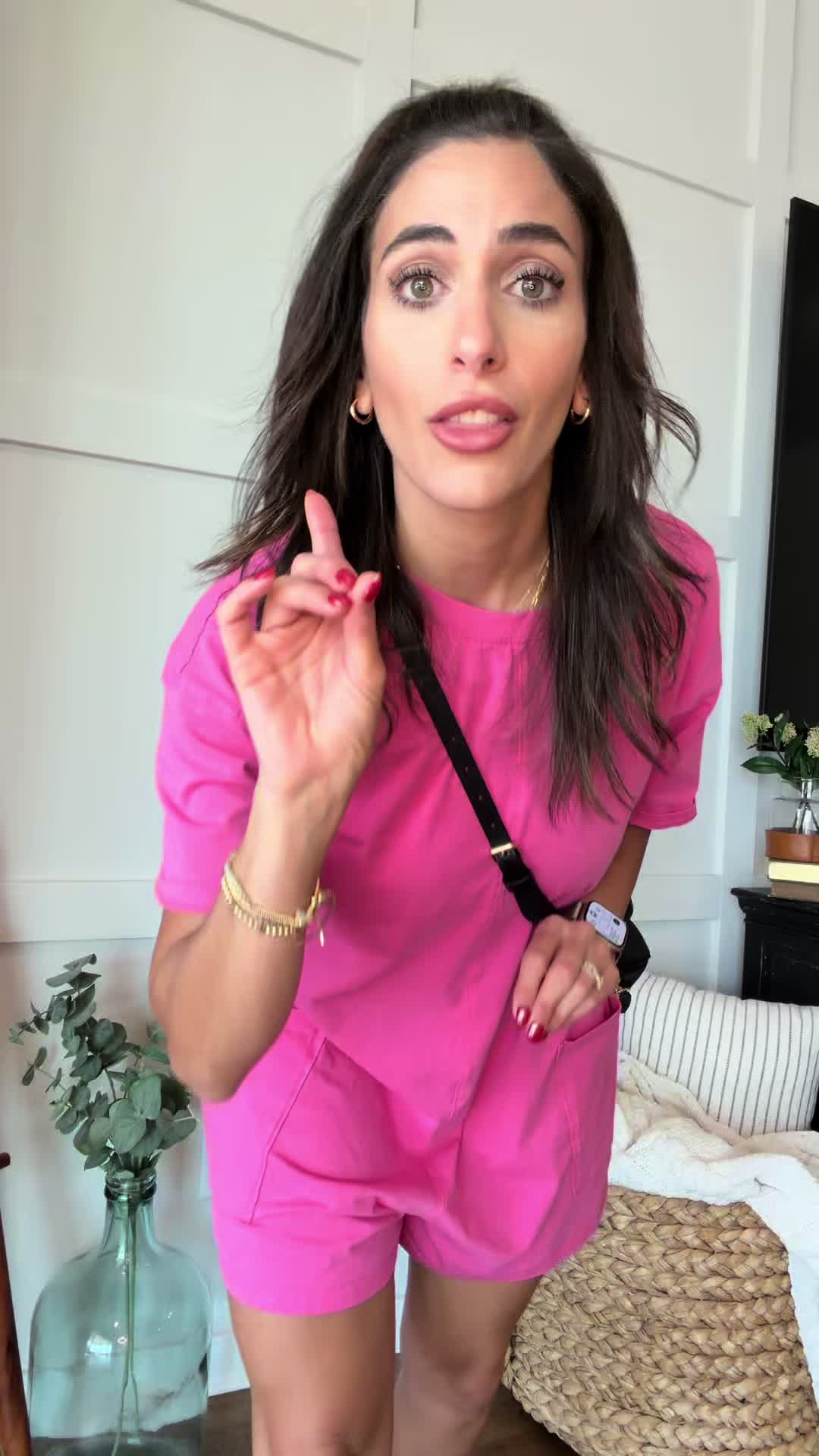 This oversized romper is the definition of comfy but make it cute 😭✨ Girls are buying one color… then immediately coming back for 3 more because the fit is THAT good 👏 Reviewers keep saying it’s soft like your favorite oversized tee, flattering without clinging, and somehow works for literally everybody — tall girls, curvy girls, postpartum moms, petite girls… EVERYONE. People are wearing this for errands, vacation, lounging, airport outfits, beach days, pregnancy, postpartum, and even dressing it up with jewelry and sneakers 💅 The oversized fit gives effortless “I just threw this on and still look cute” energy while staying breathable and insanely comfortable. Plus it has pockets 😮‍💨 One reviewer said she was worried it’d be too short at 5’8” and was shocked at how perfect the length was. Another said she’s already on her THIRD one 👀 If you love comfy Amazon fashion finds, easy summer outfits, loungewear, or oversized rompers that actually flatter your body… this is your sign to add to cart 🛒✨