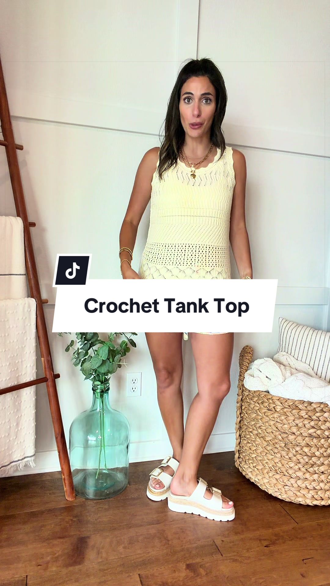 Women’s Crochet Knit Tank Top – Sleeveless Boho Sweater Vest, Lightweight Hollow Out Summer Knit Blouse, Scalloped Trim Casual Pullover, Soft Breathable Beach Vacation Top for Women