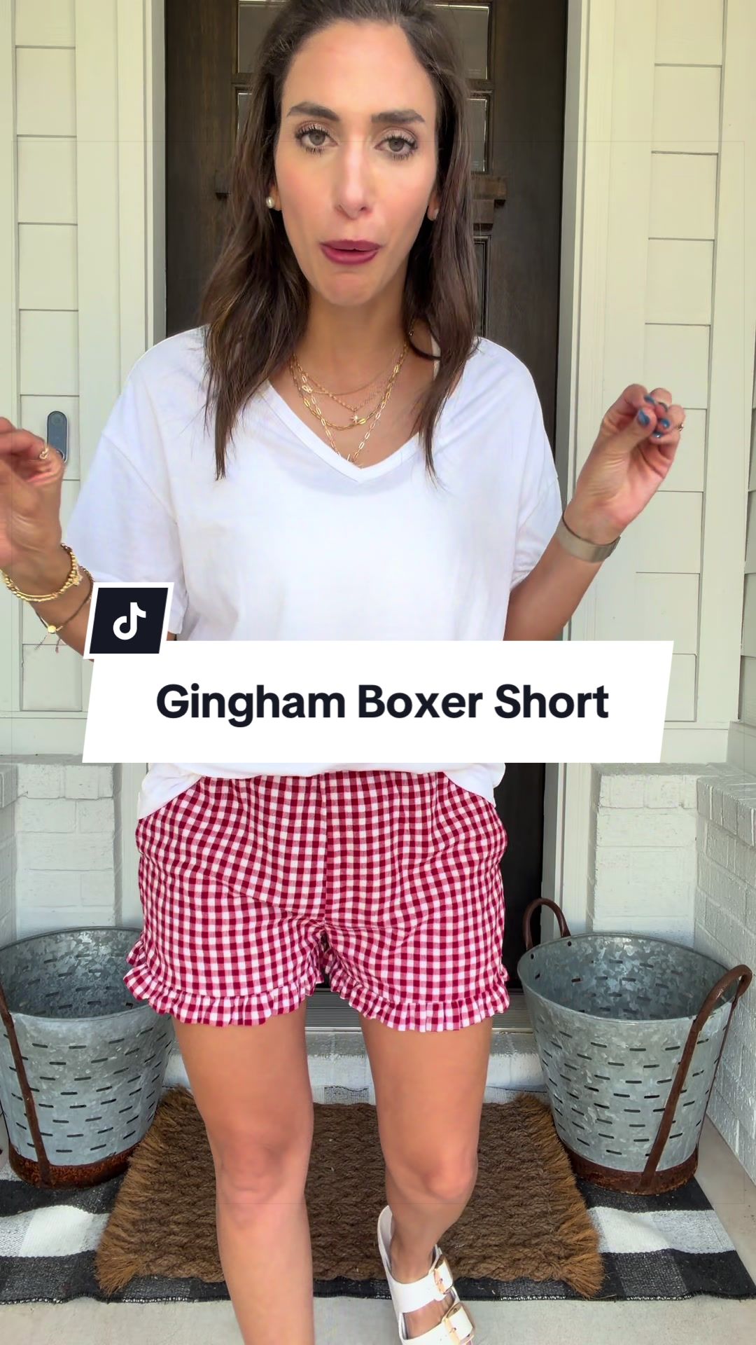 Gingham boxer shorts with pockets and ruffle detail.