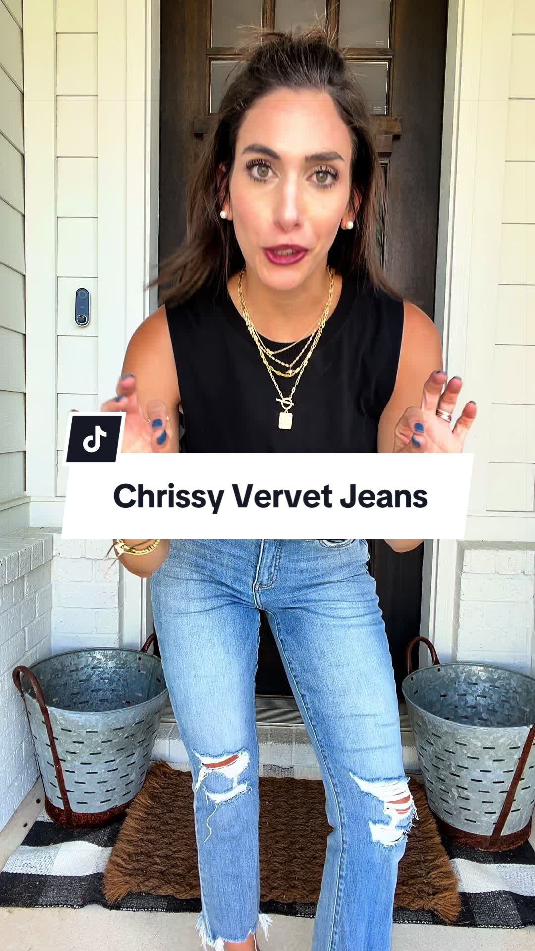 The perfect straight leg jean for my millennials that are trying to ditch those skinny jeans! My favorite jeans 👖