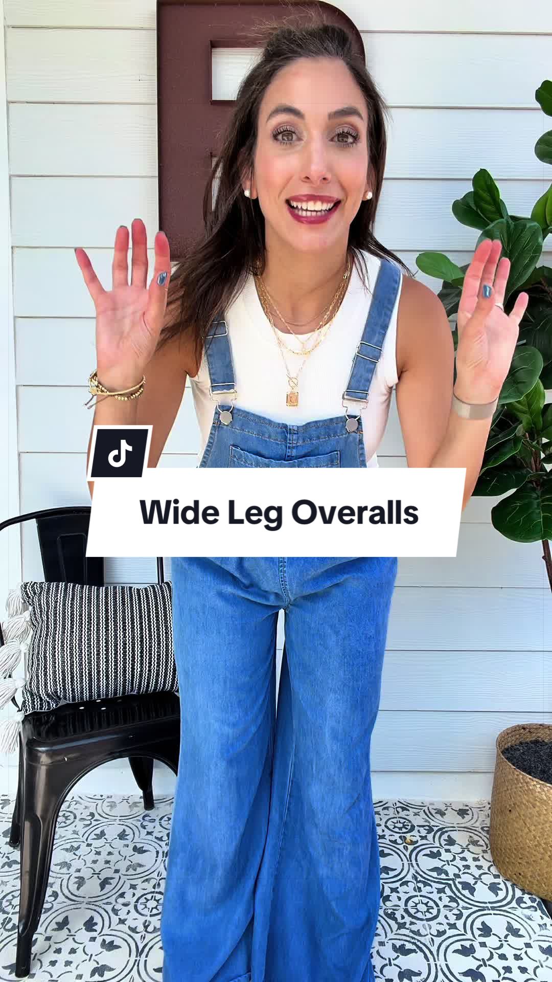 Wide leg overalls with cute pleats! Perfect for summer, spring, and fall!
