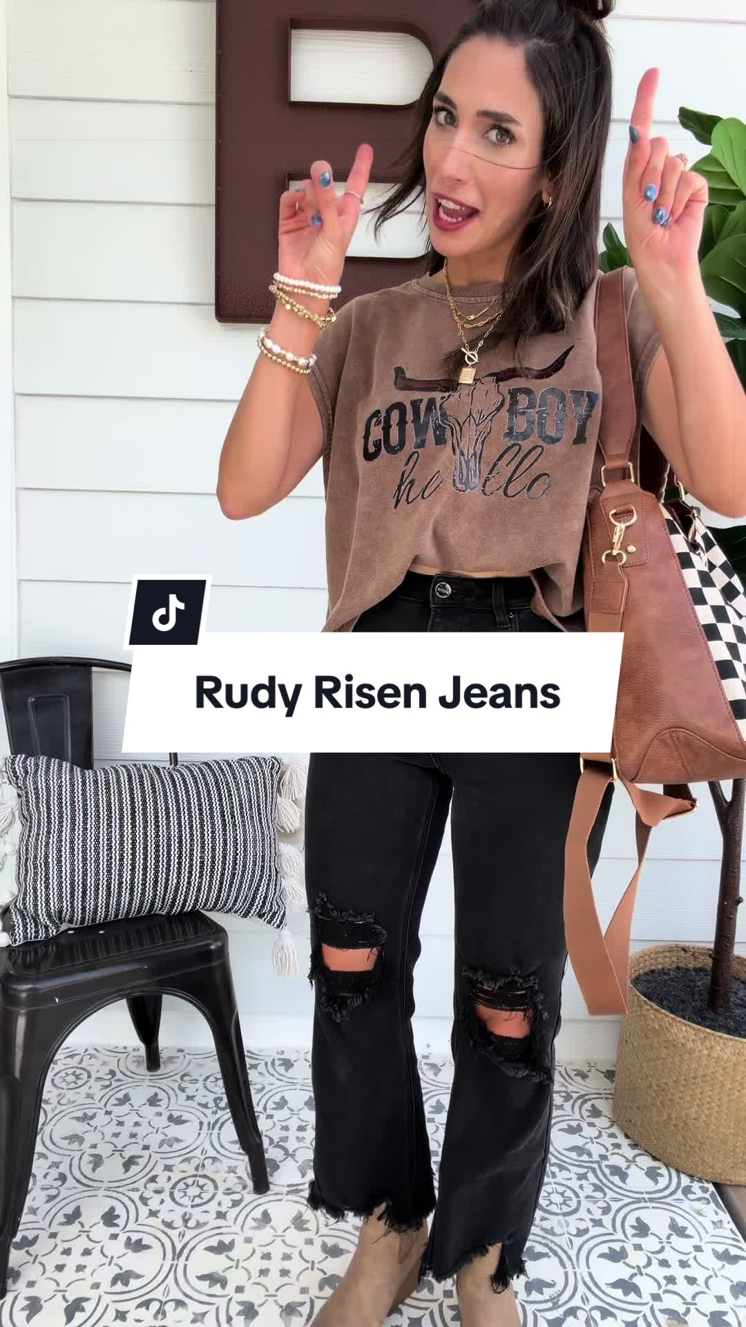 Rudy risen jeans in vintage black 😍 distressed knees and frayed hem!